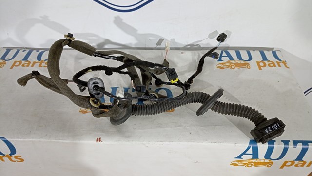 289820001R RENAULT купить в Черновцы