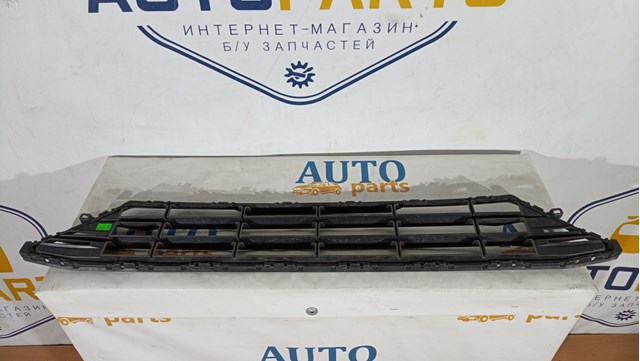 VOLVO 31425175 Решетка бампера переднего центральная в наличии Ужгород