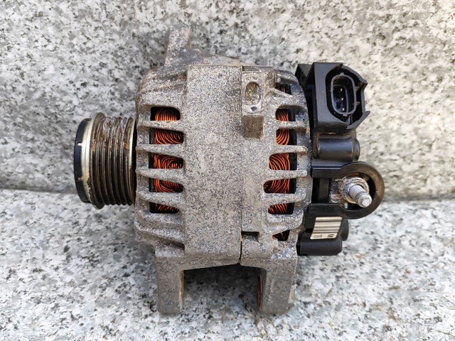 Автомобильный генератор 373002B910 HYUNDAI
