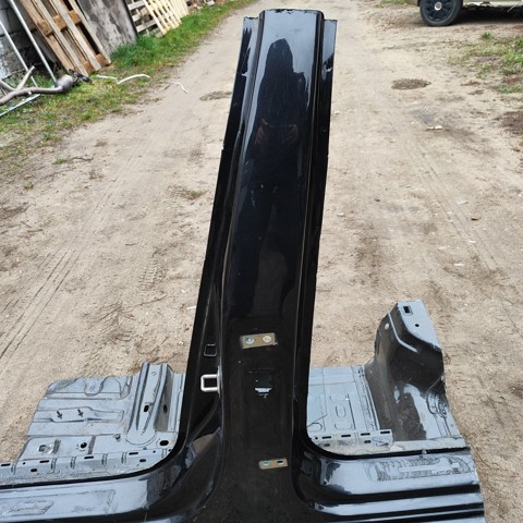 3V5809601C Порог внешний левый купить Николаев