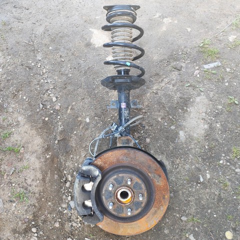 Кулак поворотный передний левый 400154CE0A NISSAN
