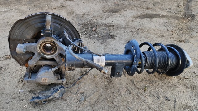 NISSAN 400155DA0A Цапфа передняя левая в наличии Житомир