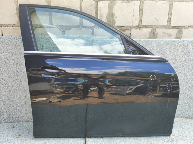 Пассажирская передняя дверь 41007298566 BMW