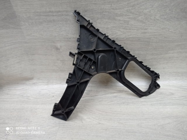 4L0807453A VAG Направляющая заднего бампера левая купить в Харьков