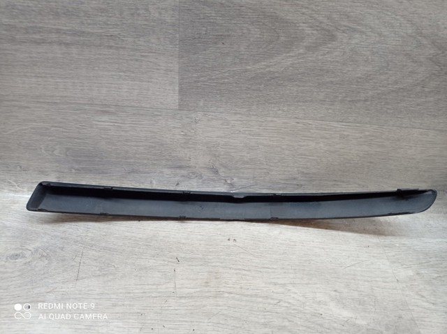 51117166586 BMW Накладка бампера переднего правая купить в Запорожье
