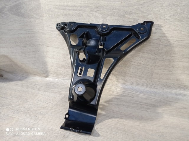 51127060796 BMW Направляющая заднего бампера правая купить в Львов