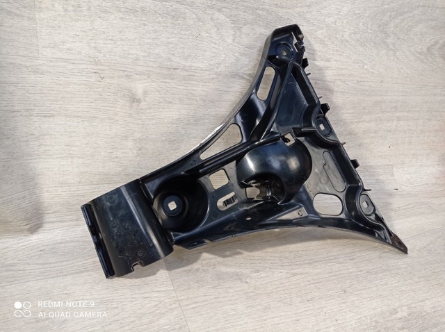 BMW 51127060796 Направляющая заднего бампера правая в наличии Ужгород