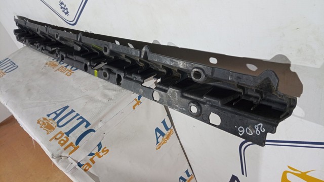 51777184422 BMW Опора порога (крепление) купить в Каменское