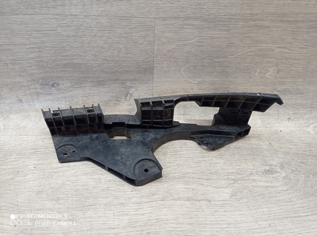 Кронштейн бампера переднего, правый 5211553020 TOYOTA