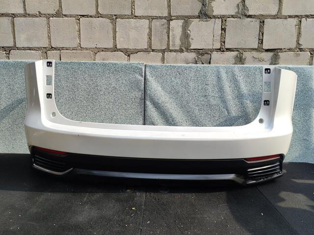 Бампер задний, верхняя часть 5215978908 TOYOTA