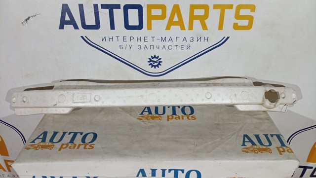 Энергопоглотитель переднего бампера 526110D020 TOYOTA
