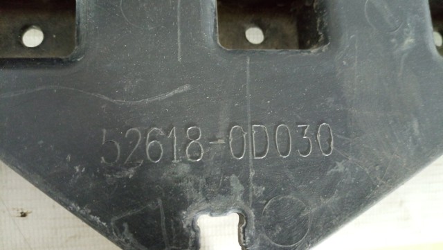 TOYOTA 526180D030 в наличии Николаев