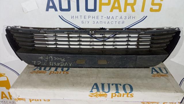 Решетка переднего бампера 5311205090 TOYOTA