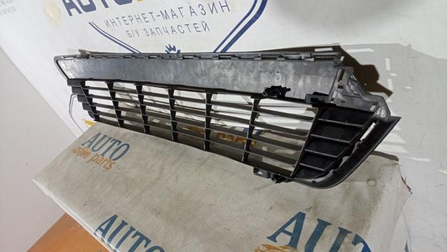 TOYOTA 531120D210 Решетка бампера переднего центральная в наличии Львов