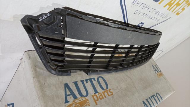 531120D210 TOYOTA Решетка бампера купить в Павлоград
