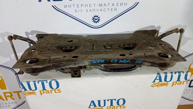 NISSAN 544009U000 Подрамник передний в наличии Черновцы