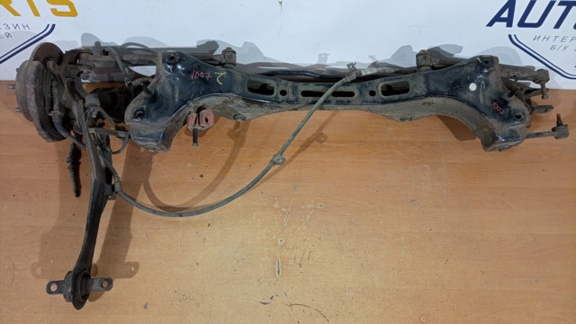 Крабобалка задней подвески 554052W500 HYUNDAI