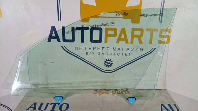 Стекло двери передней правой 5706A584 MITSUBISHI