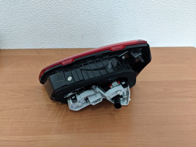 VAG 5GM945093B Фонарь задний левый внутренний в наличии Кривой Рог