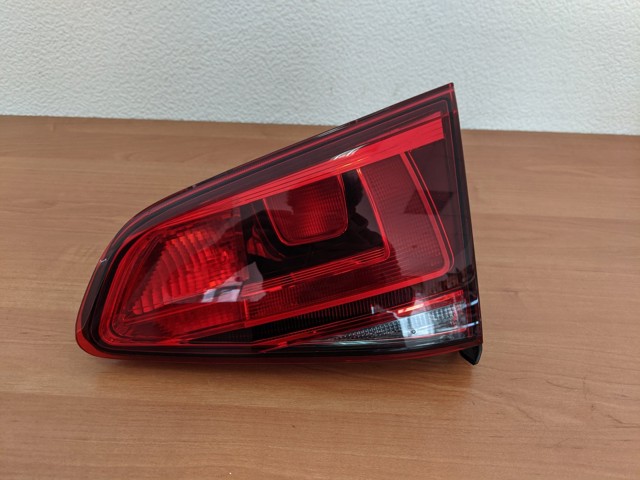 Фонарь задний правый, внутренний 5GM945094A VAG