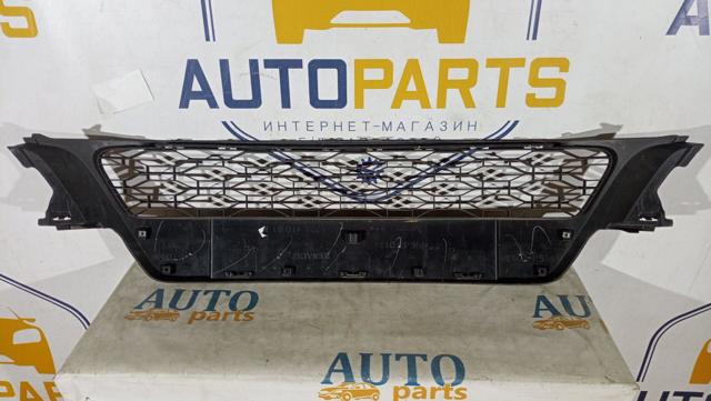 622541081R RENAULT Решетка радиатора купить в Николаев