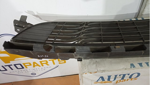 RENAULT 622543994R Решетка радиатора в наличии Днепр