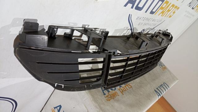 622545401R RENAULT Решетка бампера переднего купить в Сумы