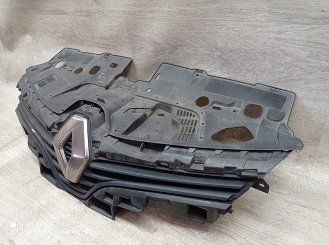 622562397R RENAULT Решетка радиатора купить в Львов