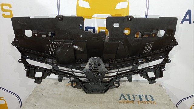 RENAULT 622563184R Решетка радиатора в наличии Днепр