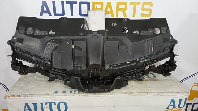 RENAULT 622563184R Решетка радиатора в наличии Запорожье