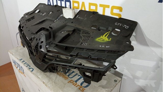 622563184R RENAULT Решетка радиатора купить в Львов