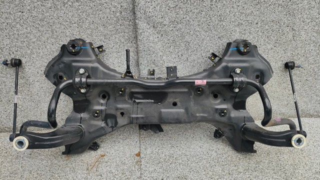 Подрамник передней подвески 62405G5100 HYUNDAI