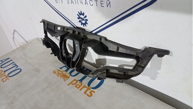 RENAULT 628101467R Кронштейн решетки радиатора в наличии Винница