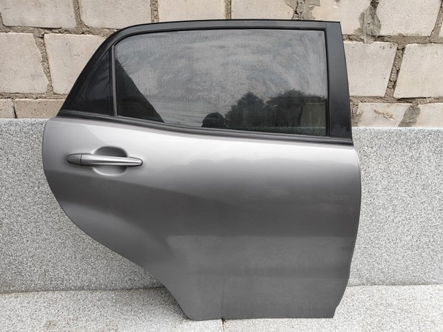 Дверь пассажирская задняя правая 6302134103 SSANG YONG