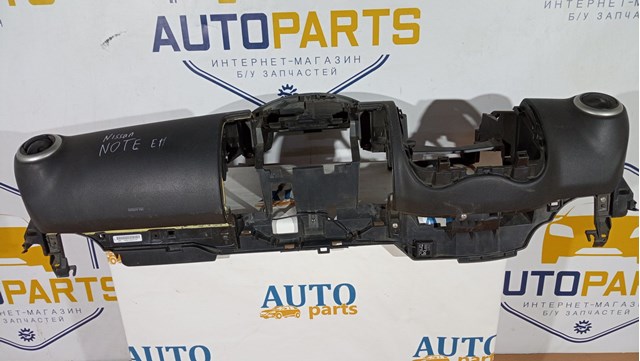 682009U100 NISSAN Панель салона передняя "торпедо", нижняя часть купить в Одесса