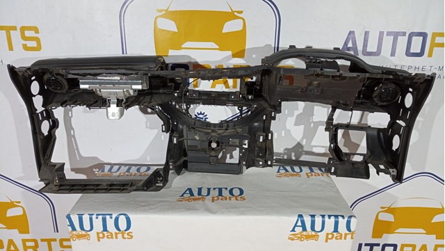 NISSAN 682009U100 Панель салона передняя "торпедо", нижняя часть в наличии Чернигов
