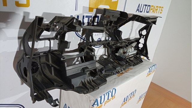 682009U100 NISSAN Панель салона передняя "торпедо", нижняя часть купить в Житомир