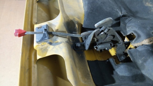 VAG 701823033H Капот в наличии Черкассы