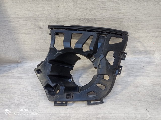 Крепление противотуманки, левой 7302507 BMW