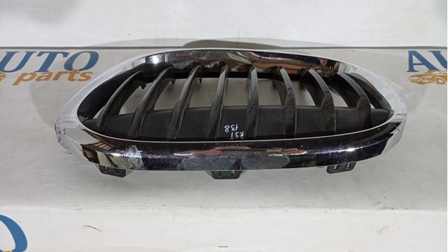 BMW 7383363 Решетка радиатора левая в наличии Ирпень