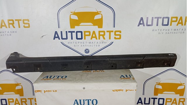 Накладка наружняя (молдинг) порога, правый 764268752R RENAULT