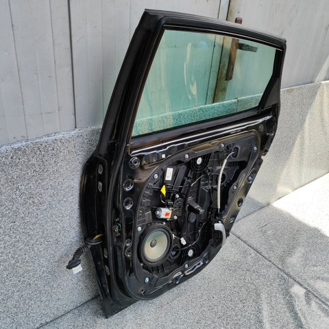 77004D4000 HYUNDAI Дверь задняя правая купить в Украина