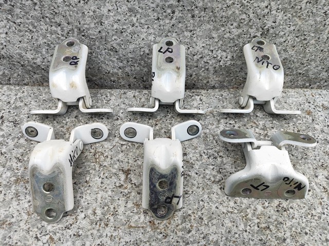 Петля водительской двери 793102E000 HYUNDAI