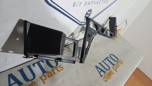 FORD 7S71A17E850AN Кронштейн бампера заднего правый в наличии Полтава