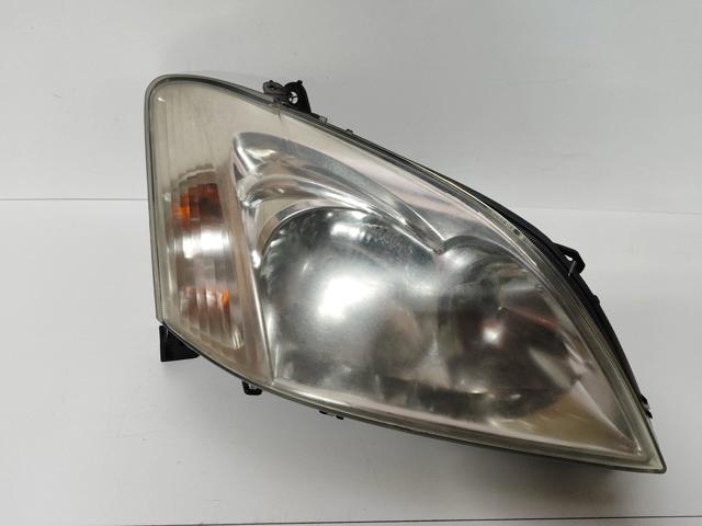 Фара правая 8111002150 TOYOTA