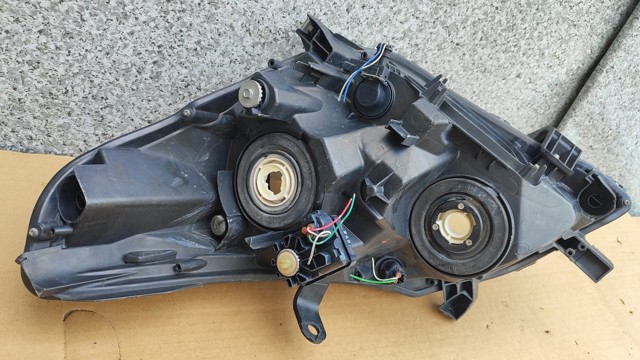 TOYOTA 811300F090 Правая фара в наличии Украина