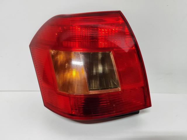 Задняя левая фара 8156102150 TOYOTA