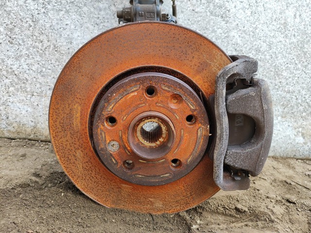 8200755590 RENAULT Цапфа передняя правая купить в Ужгород