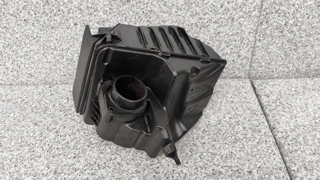  Корпус воздушного фильтра 8200947663 RENAULT