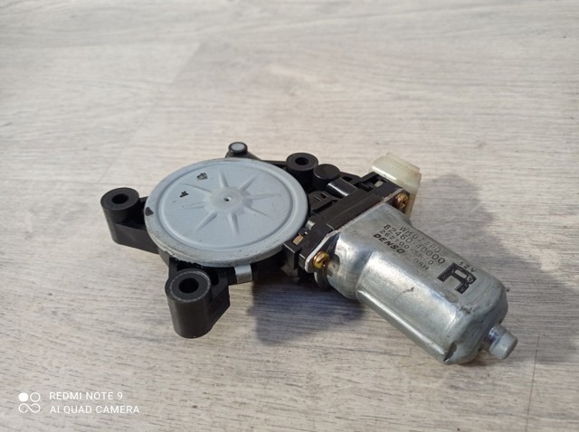 824604D000 HYUNDAI Мотор стеклоподъемника двери передней правой купить в Полтава